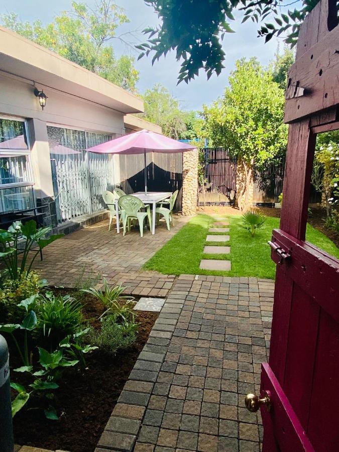 בלומפונטייין Cottonwood Guesthouse Oasis מראה חיצוני תמונה